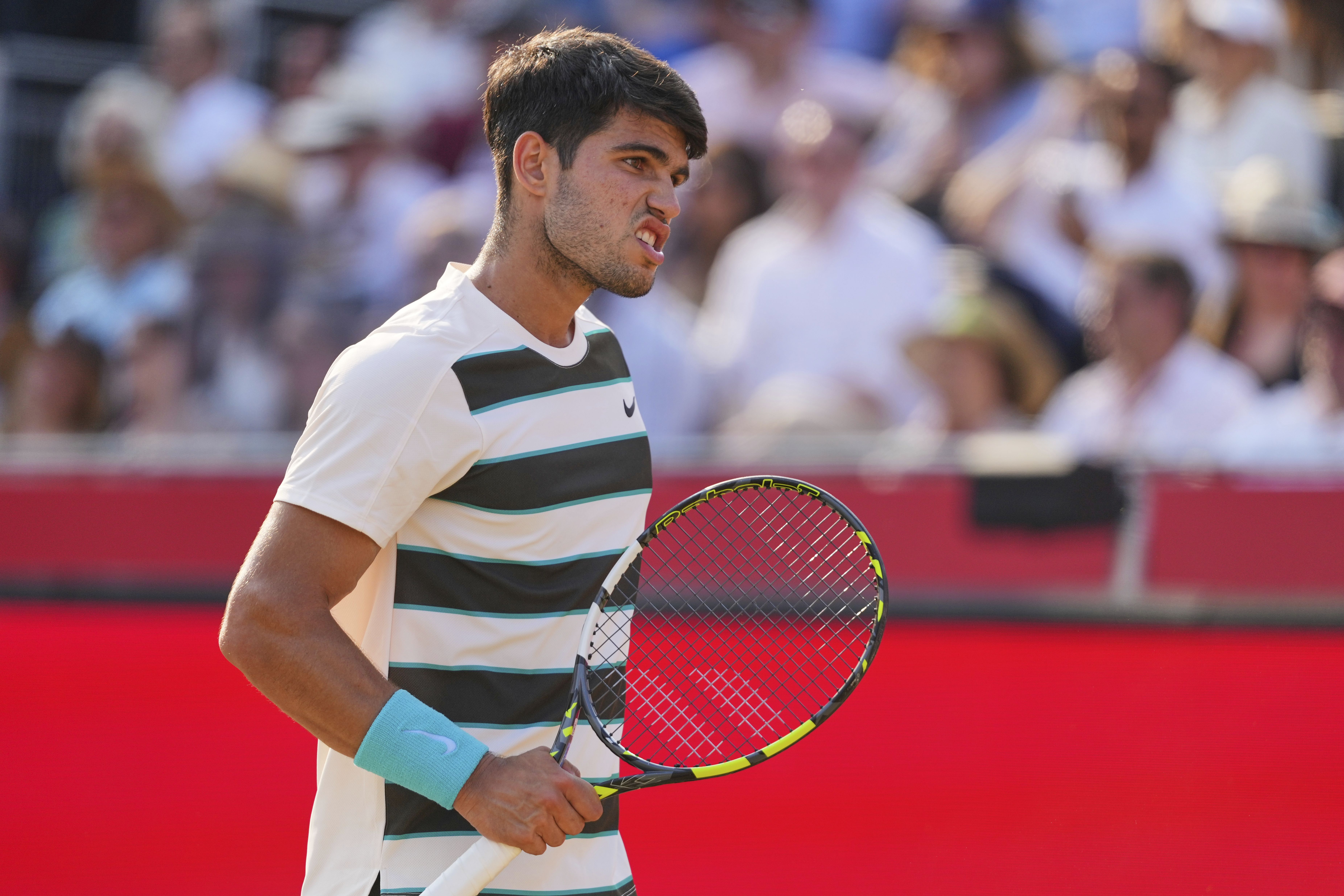 意大利网球队险胜世界网球队,阿尔卡拉斯绝境逆转 意大利网球队险胜世界网球队,阿尔卡拉斯绝境逆转