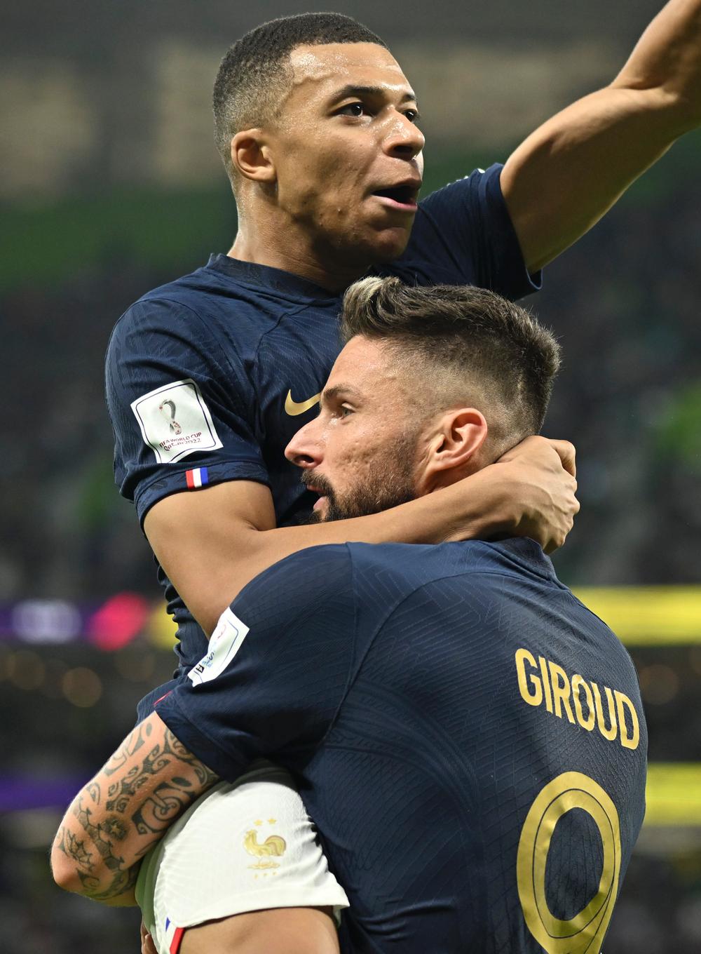 法国羽毛球队完胜日本羽毛球队，陶菲克制霸全场