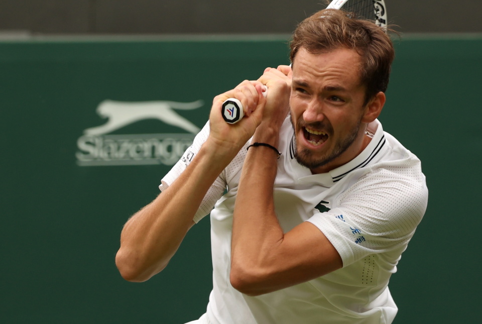 关于日本网球队强势澳大利亚网球队，梅德韦杰夫制霸全场的信息