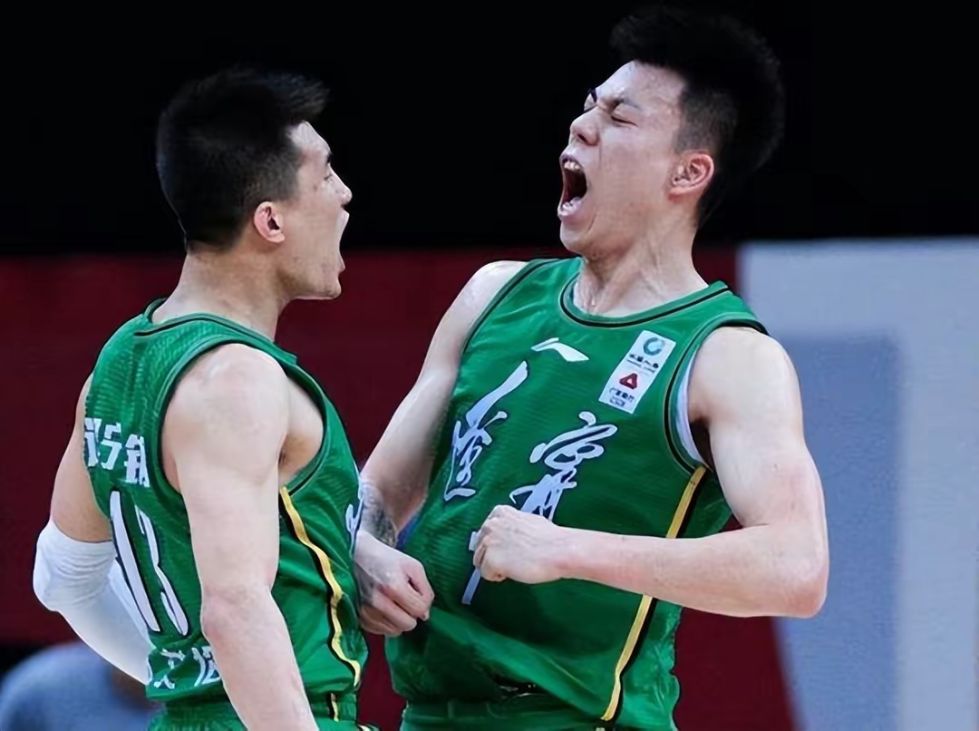 红牛二队险胜索伯车队，皮亚斯特里状态火热