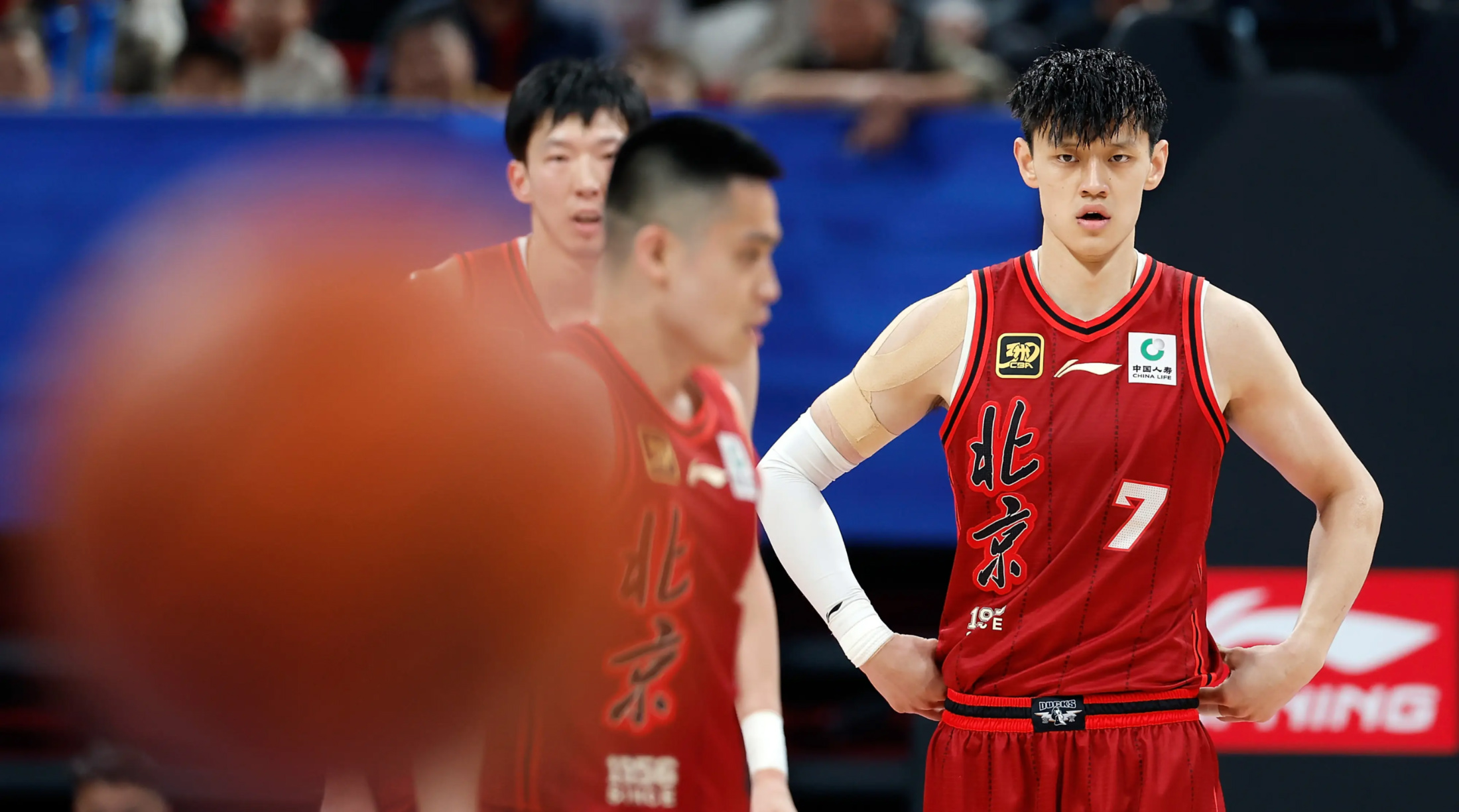 北京队轻取广东队，莫兰特带队取胜