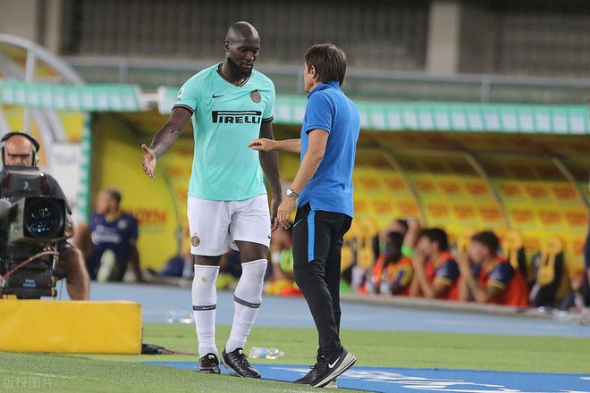 米兰国际队内分歧公开化,主教练难挡压力 米兰国际队内分歧公开化,主教练难挡压力