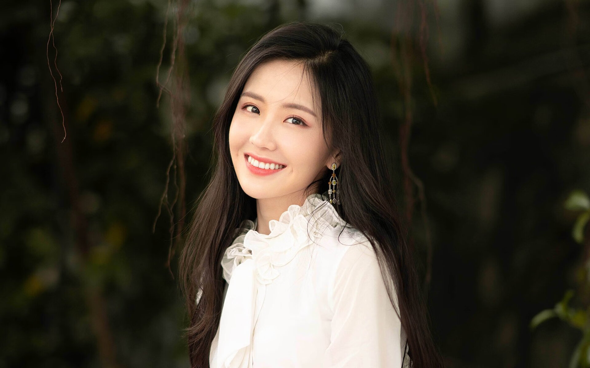 跨界风暴!公牛牛角掀翻天山,杰伦格林44分导演篮球元宇宙首战