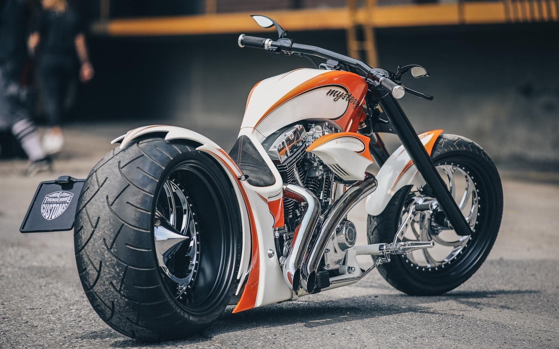 库尔图瓦天神下凡，卡塔尔新贵逆转黄色潜水艇