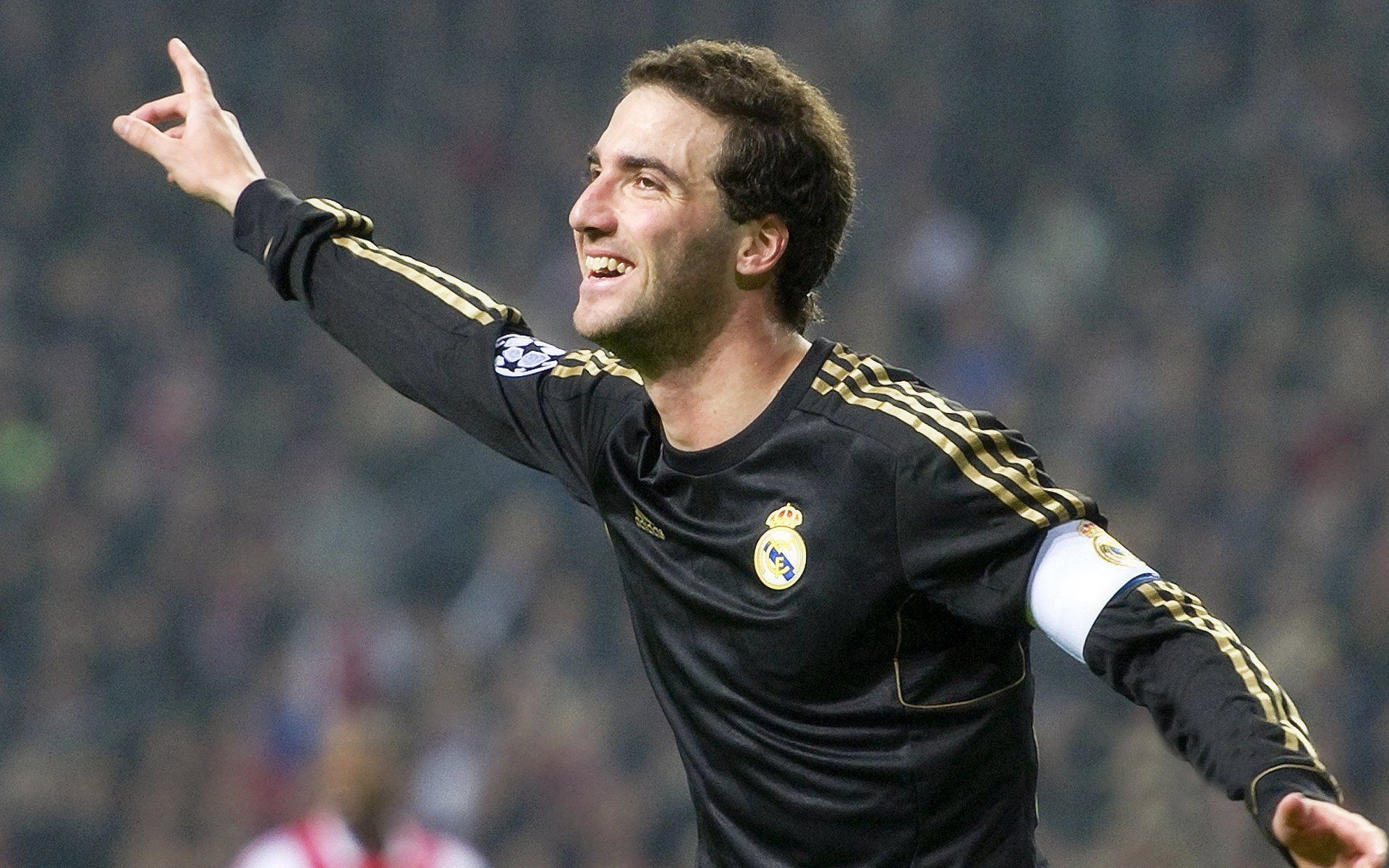 红色战车碾过巨龙之脊，替补奇兵奥利维耶一剑封喉