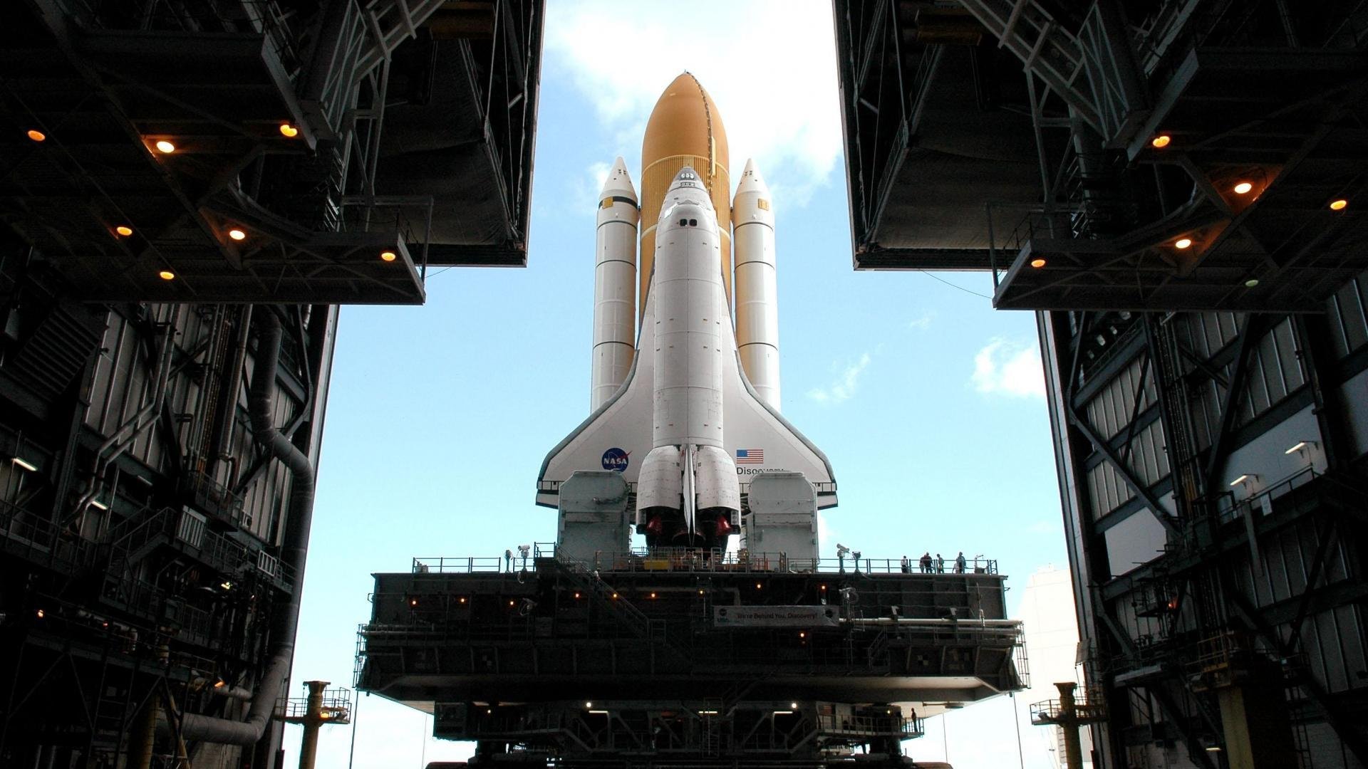 跨界之战，西亚卡姆助新疆队绝杀湖人，篮球世界的震撼瞬间