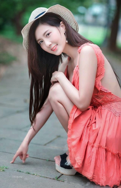 这是一篇为您定制的、围绕唯一性与绝对爆冷展开的深度足球特稿